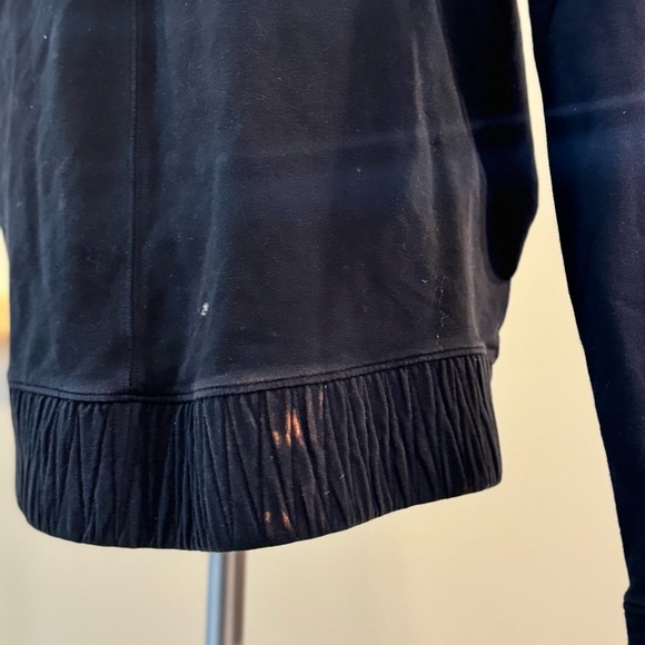 Lululemon kick the cloud funnel neck sweater - worn - Picture 7 of 8